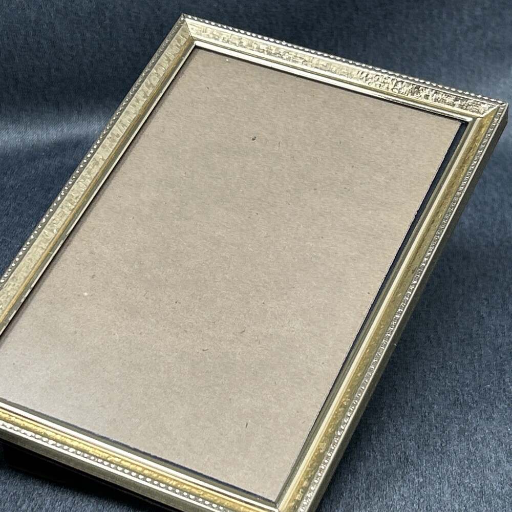 Vintage Brass Picture Frame Ornate Gold Tone Tabletop Decor Mat Glass 7x5 Inch